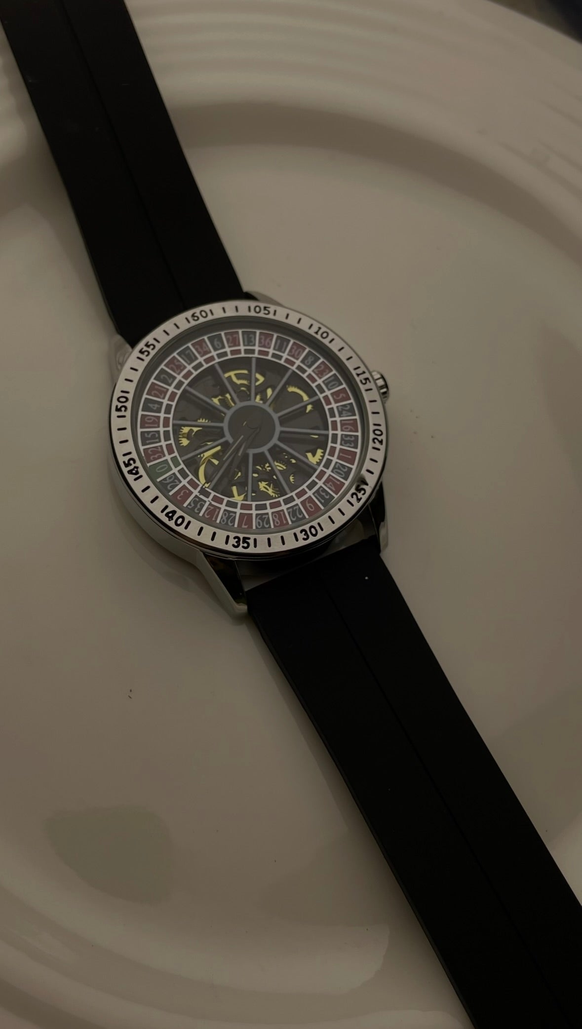 CASINO ROTATING DIAL WATCH