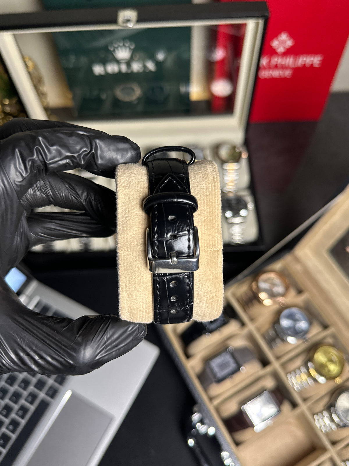Cartier Tank – Men's Premium Leather Watch